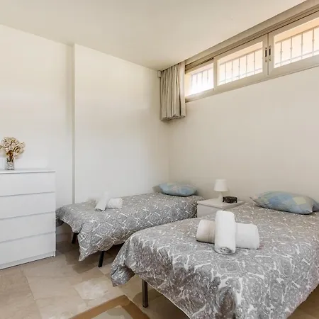 Townhouse With Great Sea Views In Riviera Del Sol Malaga