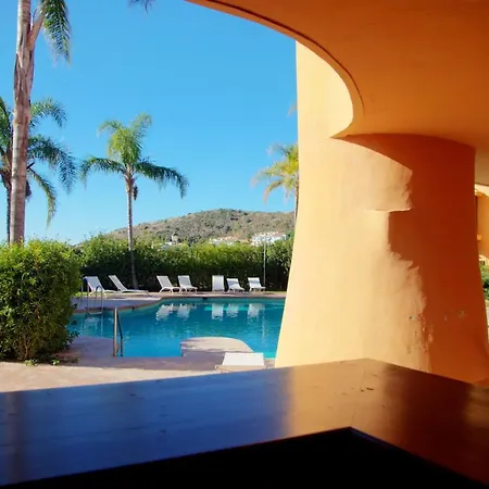 Townhouse With Great Sea Views In Riviera Del Sol Malaga
