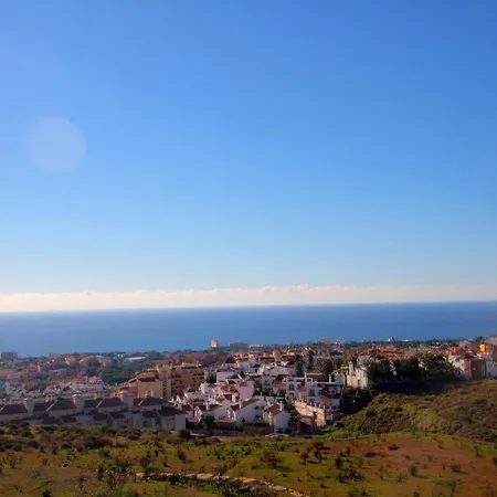 Townhouse With Great Sea Views In Riviera Del Sol *